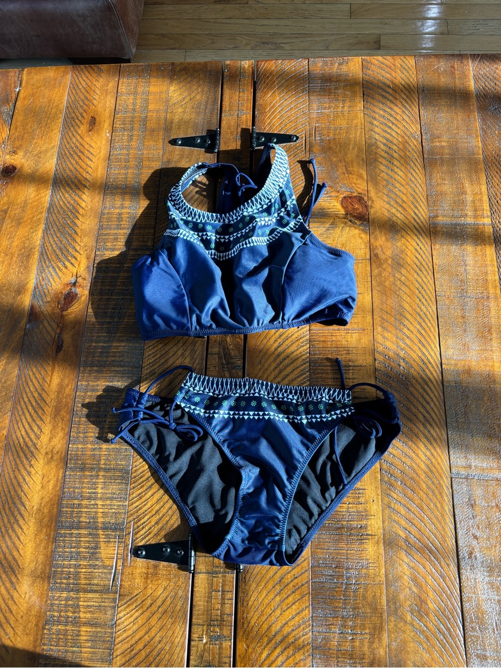 Cupshe NWT Navy Geometeic Bikini Set small. Adjustable side tie swimsuit